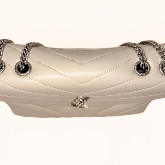 YSL Cream Loulou Medium in Matelasse Lambskin, Chevron Quilted - Picture 3 of 14
